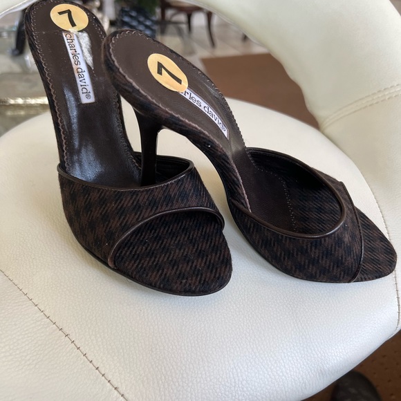 Size 7 Charles David heel brown & black checker mules - Picture 7 of 7